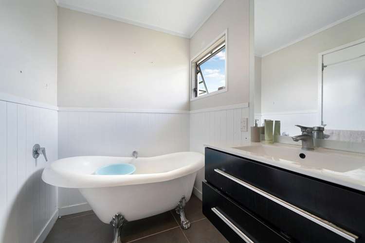 82 & 84 Moire Road Massey_9