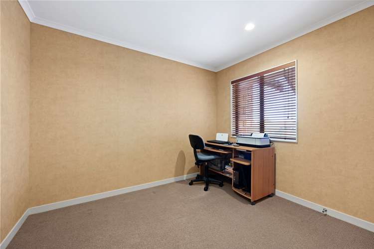 68 Wiltshire Drive Huntington_11