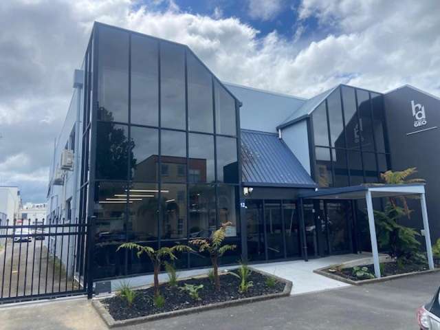 12 GF Vialou Street Hamilton City Central_1