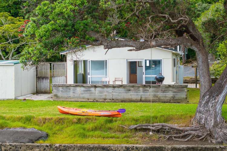 3 Foster Avenue Huia_3