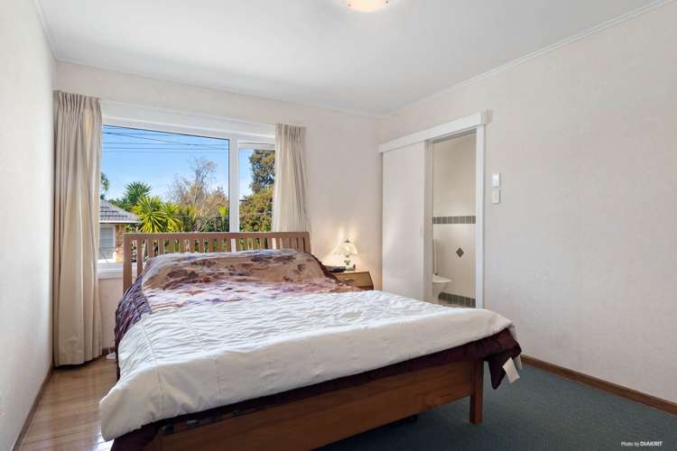 12 Ayrton Street Te Atatu South_13