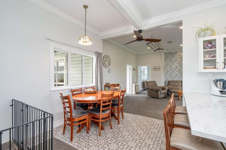 411 Flora Road East_5