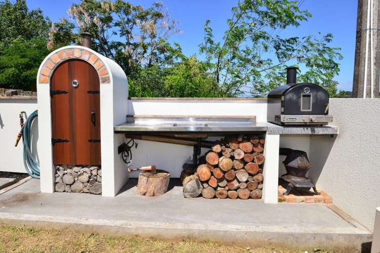 8 Bonita Avenue Stanmore Bay_22