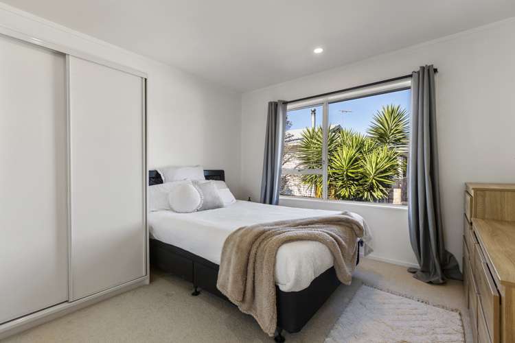 2/4 Wellesley Road Mangere Bridge_11