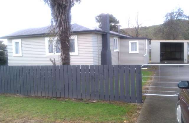 Lovely 2 bedroom Cottage 2 minutes walk from Wairoa River