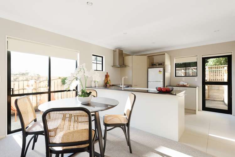 77 Woodhouse Avenue Karori_11