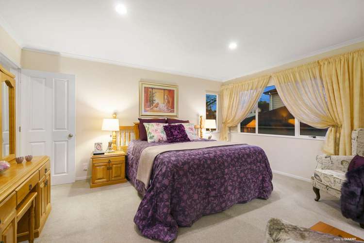 13 Seresin Crescent Flat Bush_12