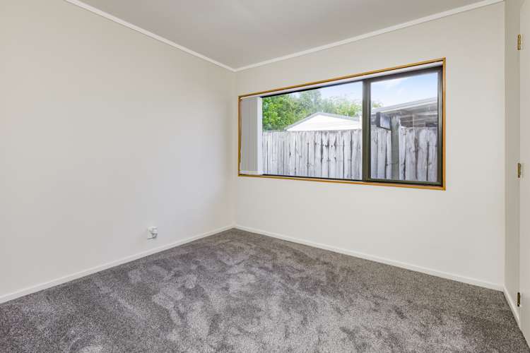 4b Skilgate Avenue New Lynn_8
