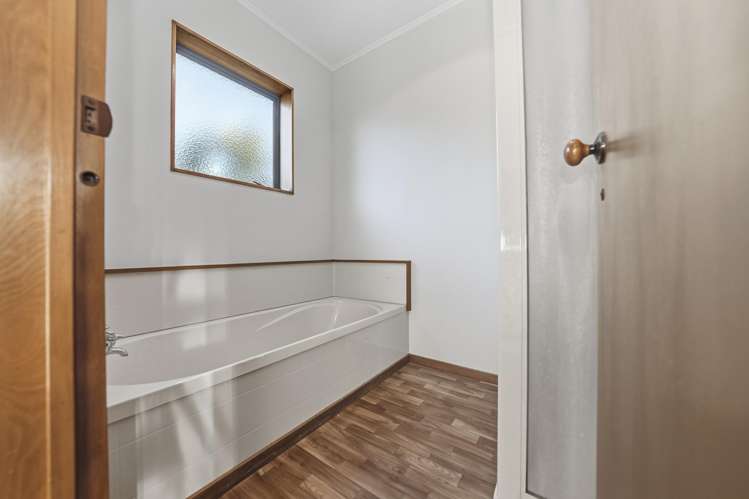 27 Newfield Drive Fairview Downs_8