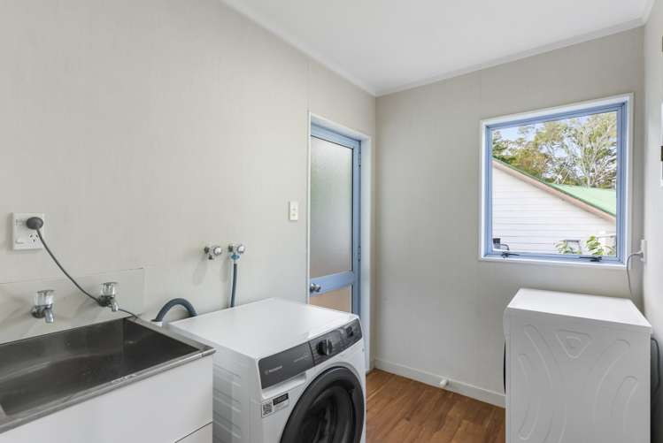 105 Waitakere Road Waitakere_18