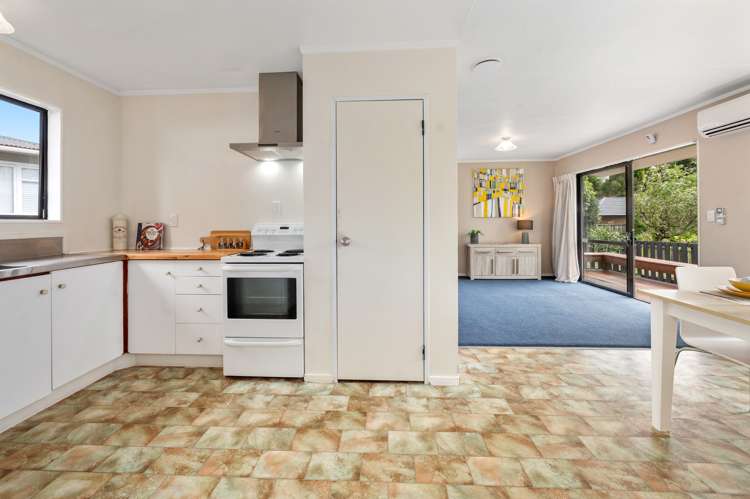 18c Basley Road Owhata_7