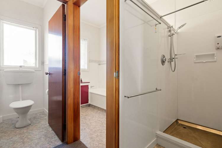 13 Russleigh Drive Dinsdale_17