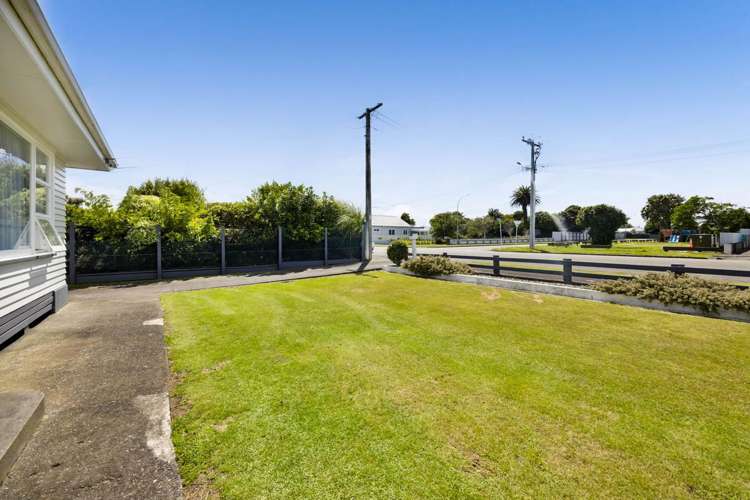13 Hunter Street Hawera_24