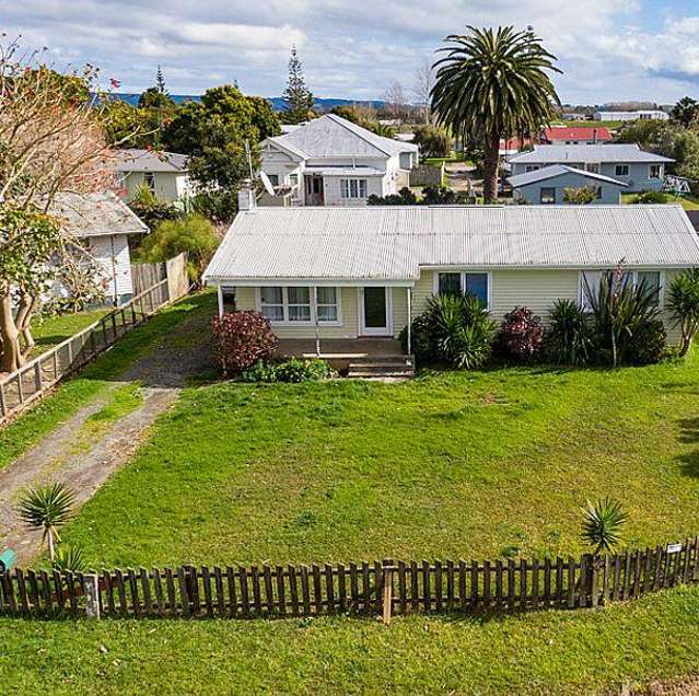IDEAL FIRST HOME OR INVESTMENT!