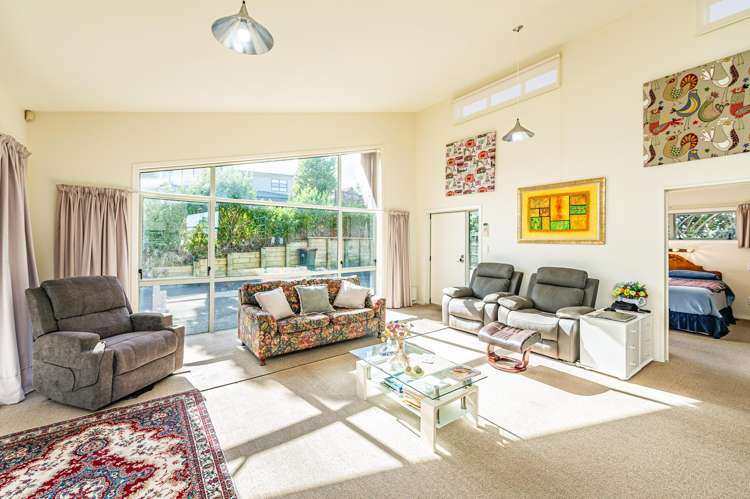 10 Lithgow Drive Otamatea_6