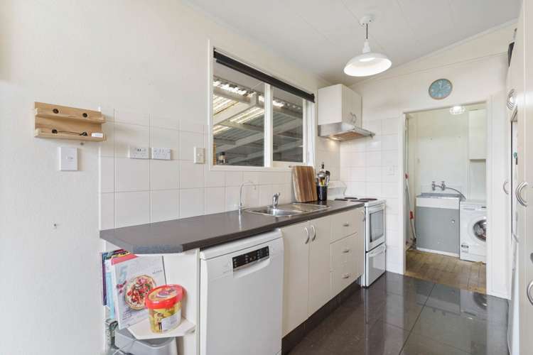 12 Edgar Pearce Place Howick_15