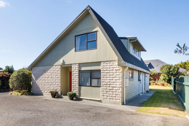 372 Kimbolton Road_1