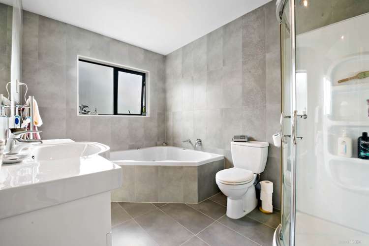 3 Bintulu Place Fairview Heights_6