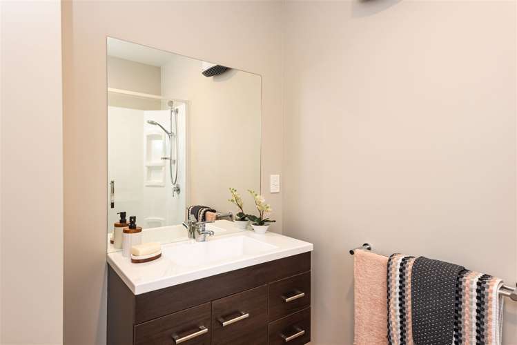 6 Maclaren Road Wigram_22