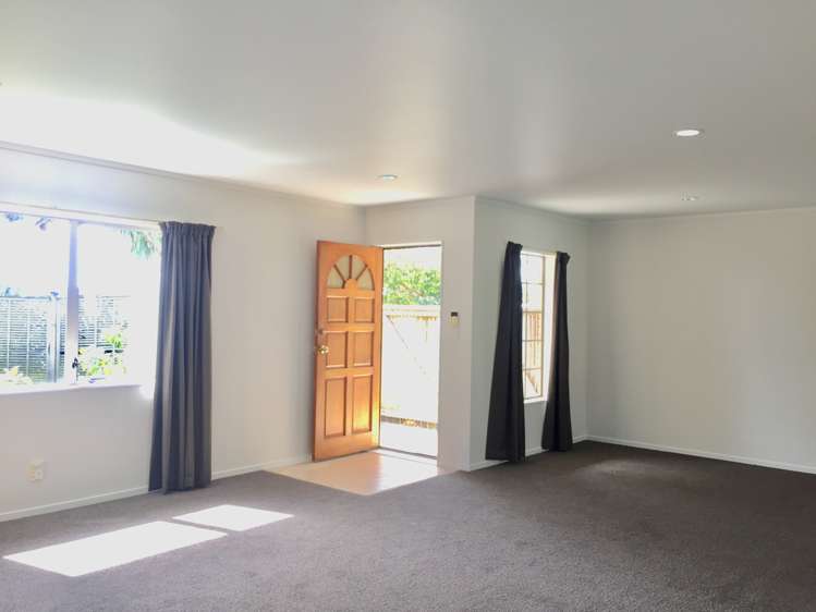 12 Plumstead Rise Glen Eden_9