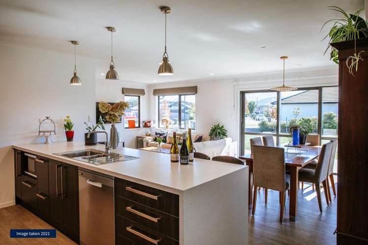 29 Finch Street Albert Town_3