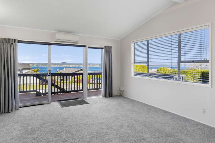 2/12 Isobel Street Acacia Bay_12