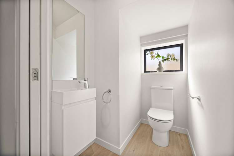 8/5 Peachgrove Road Te Atatu Peninsula_18