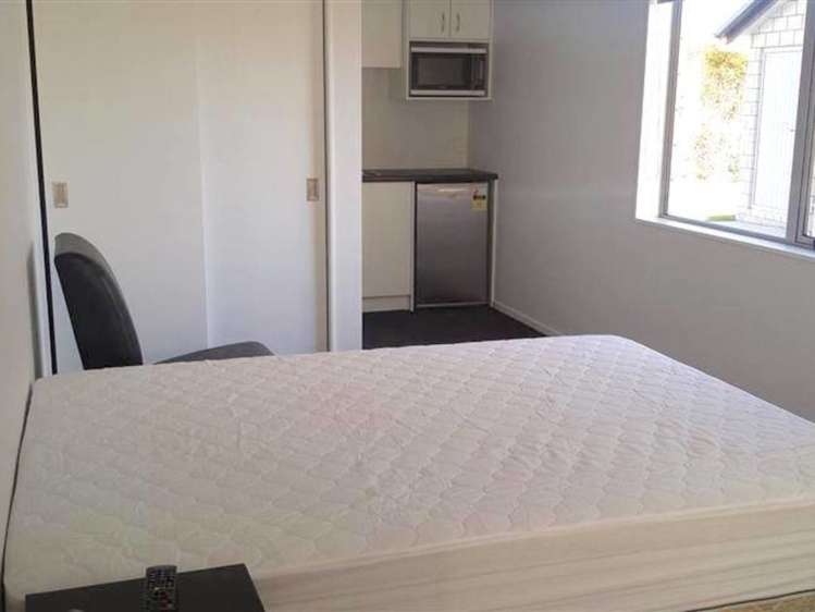 2/7 Snead Place Hamilton East_7