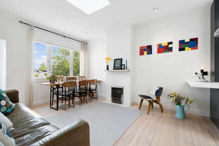 4/64 Victoria Road Devonport_2