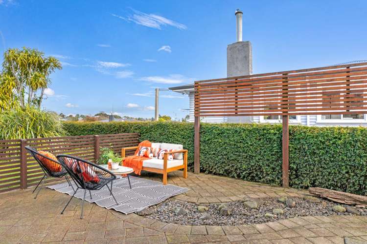 32 Woodford Avenue Brookfield_11