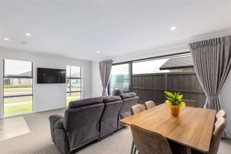 16 Northmoor Boulevard Rolleston_4