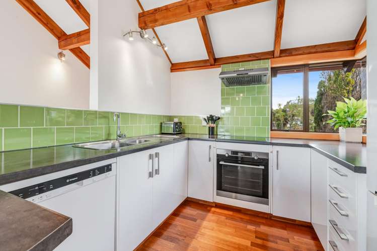 1/117 Sunset Road Totara Vale_6