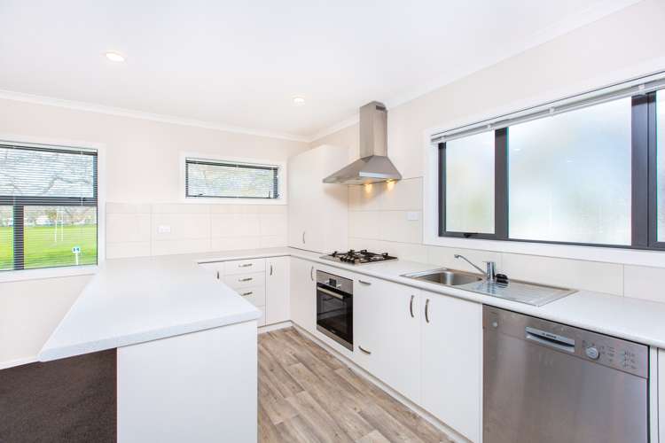 1/15 Cook Street Hamilton East_3