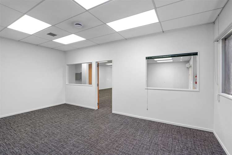 501 Brougham Street Waltham_8