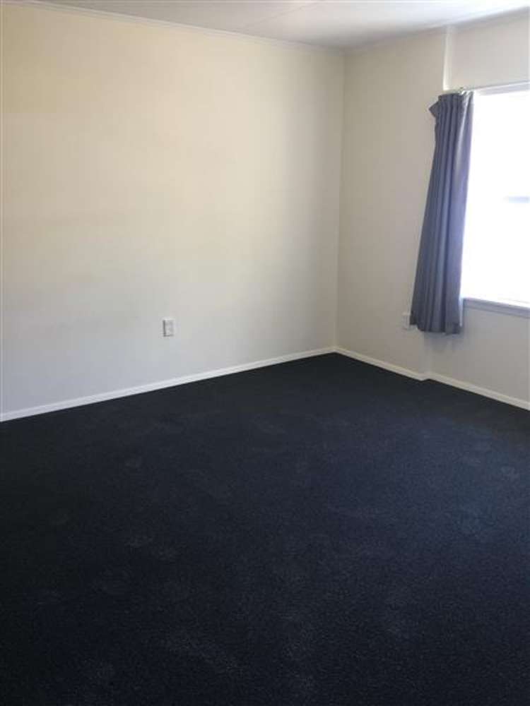 2/200 Nile Street 10810_5