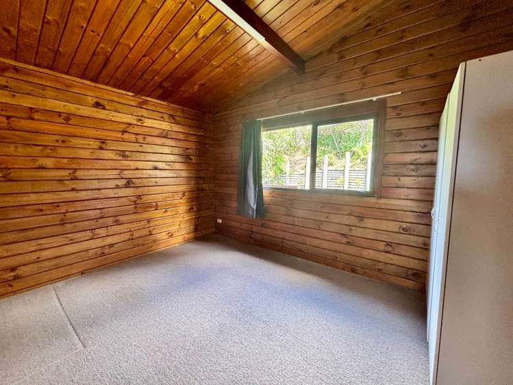 627 East Coast Road Browns Bay_12