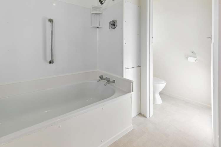 13/154 Onepu Road Lyall Bay_10