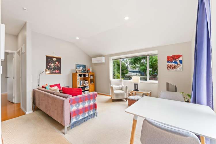 17 Deerness Crescent Algies Bay_29