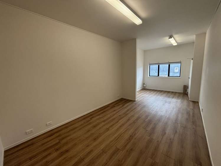 Unit 6/21 Andromeda Crescent East Tamaki_2