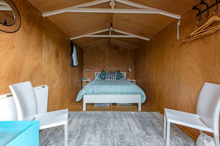 3 Denarius Lane Glendene_16