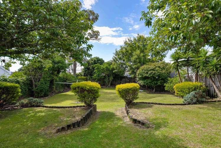 100 Charleston Avenue Whangamata_23