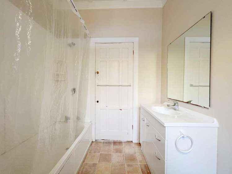 15 Kitchener Street 1055_8