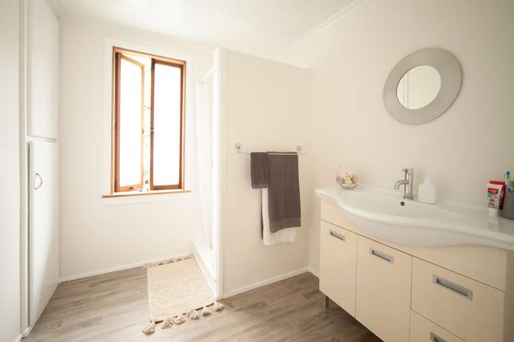 17 Oxford Street Waikari_13