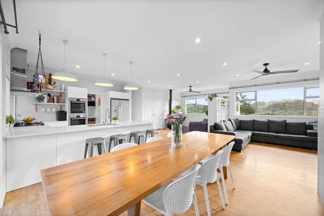 101 Waitakere Road Waitakere_2