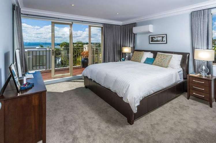 14a Beach Road Castor Bay_16