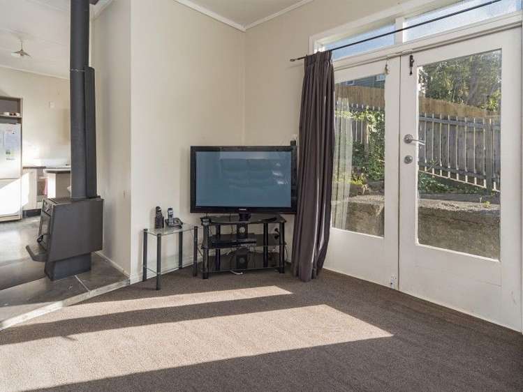 128 Saint Vincent Street Toi Toi_16