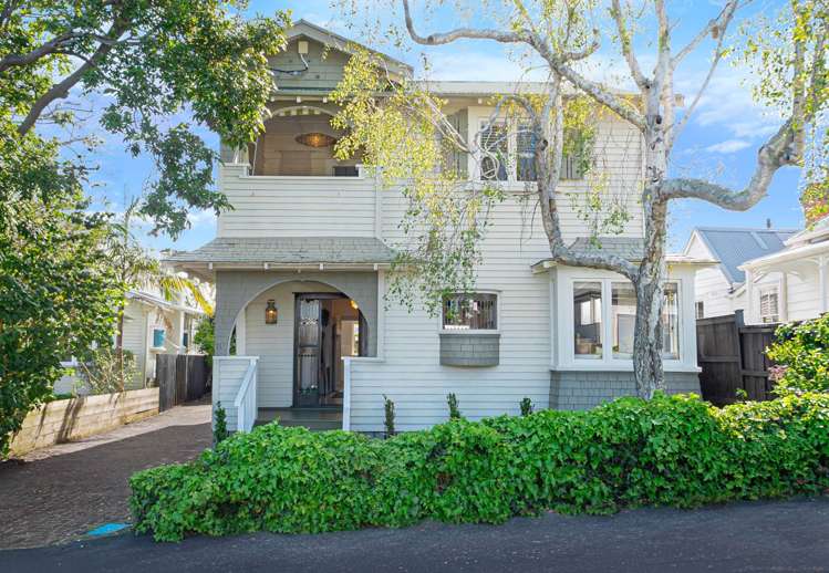 11 Buchanan Street_0