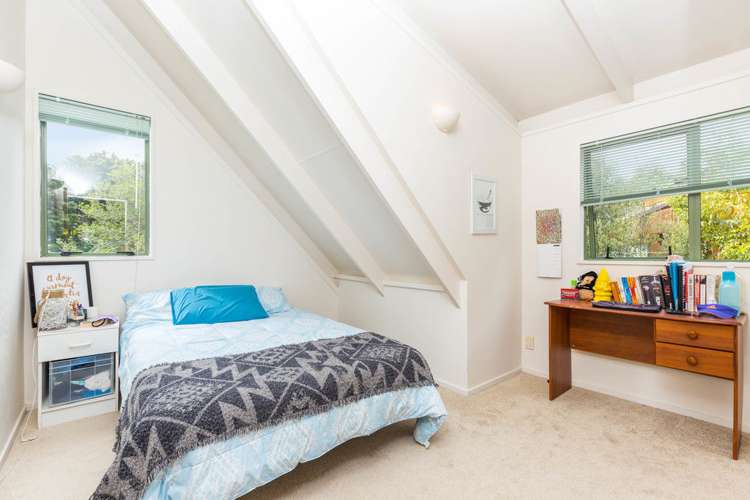 27 Ewhurst Place Goodwood Heights_11