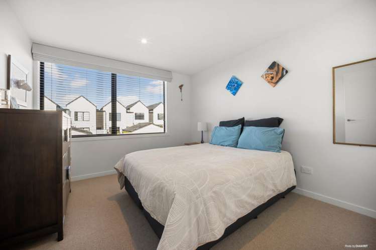 8 Jack Seabrook Road Hobsonville_11