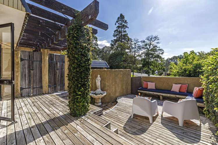 4 Saddleback Rise Murrays Bay_21